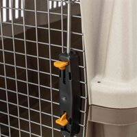 Transportbox Trixie Skudo Taupe/Zand &ndash; Reisbox voor Hond &amp; Kat, Vliegtuig-geschikt &ndash; 4 Maten: S-M t/m L (68-105 cm)